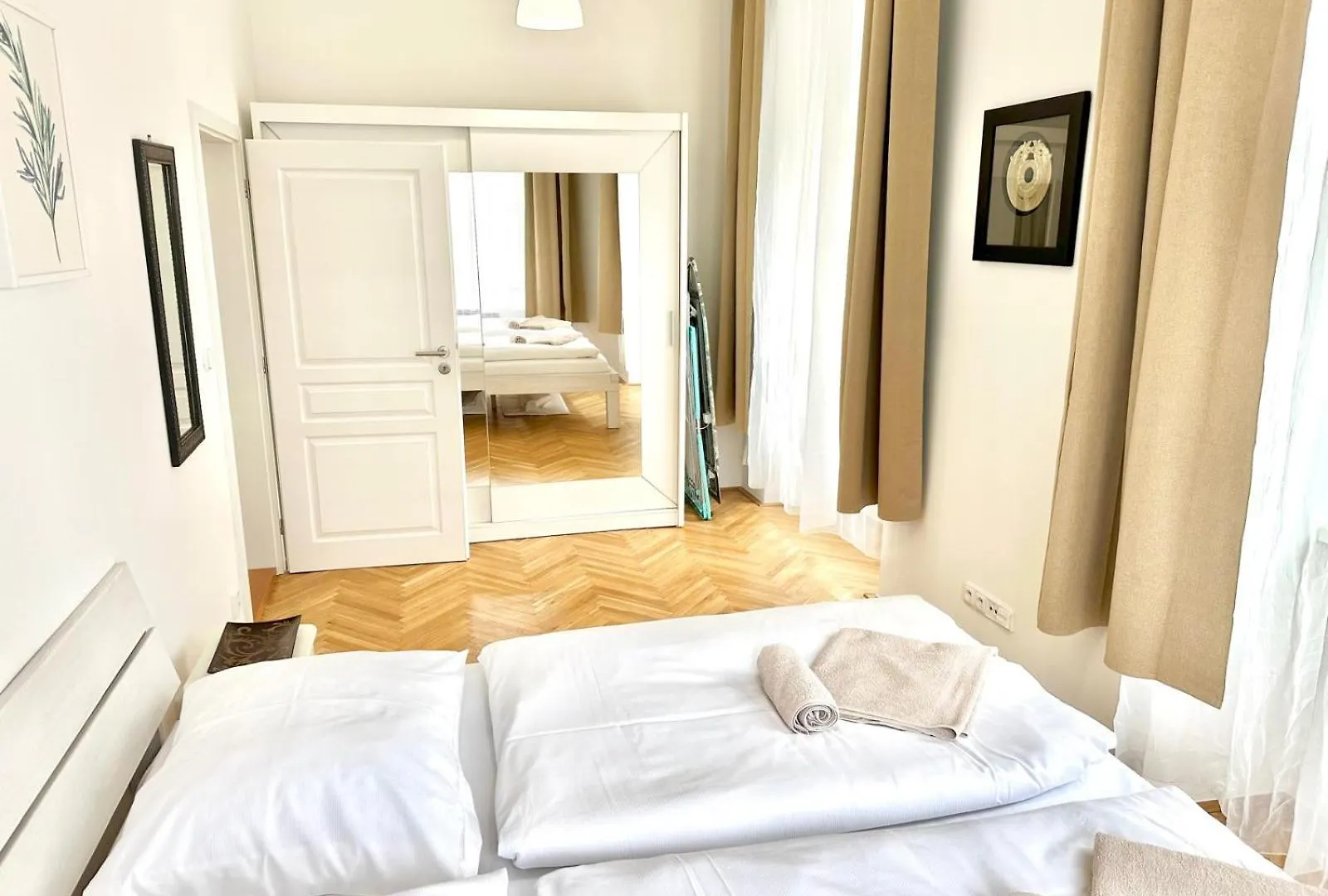 Viaduct View Apartment Прага Чехия